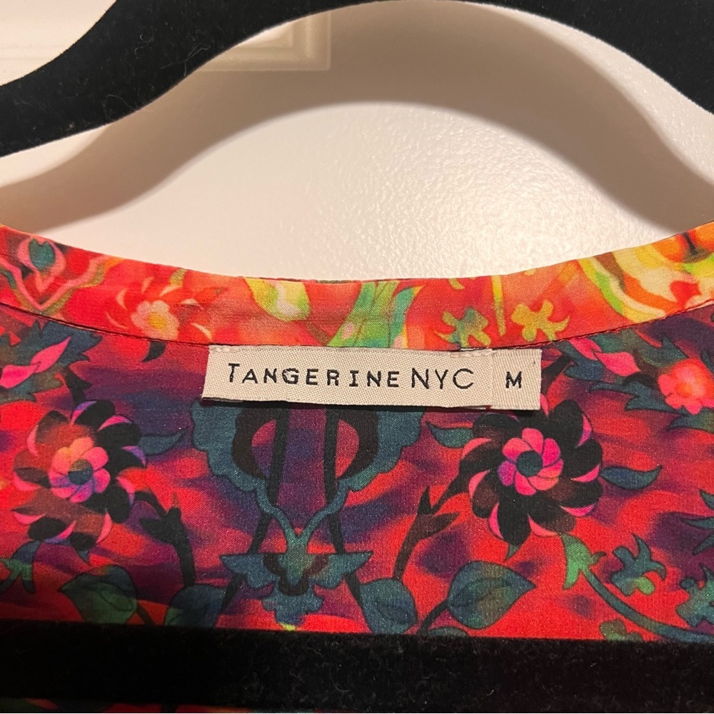 Tangerine Colorful Patterned Silk Sleeveless Blouse - Picture 2 of 8